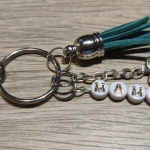 Porte-clé personnalisé lettres blanches-dorées avec mousqueton