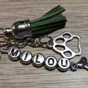 Porte-clé personnalisé lettres argentées-noires